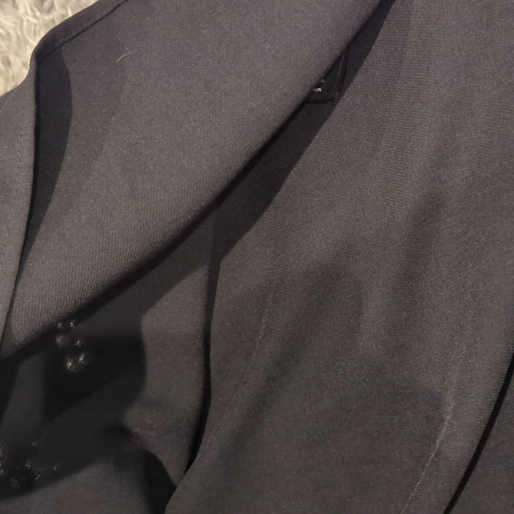 Basic Black Dress with Pearls - Picture 4 of 5